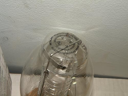 SYLVANIA 64507 - 320 Watt - BT28 - METALARC - Pulse Start - Metal Halide - Unprotected Arc Tube - 4300K - Mogul Base - ANSI M154/E or M132/E - Base Up Burn - MS320/PS/BU-HOR - Poueer